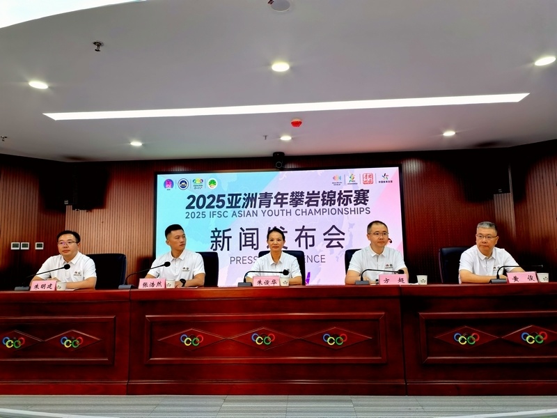 女子速度赛, 赛事期间