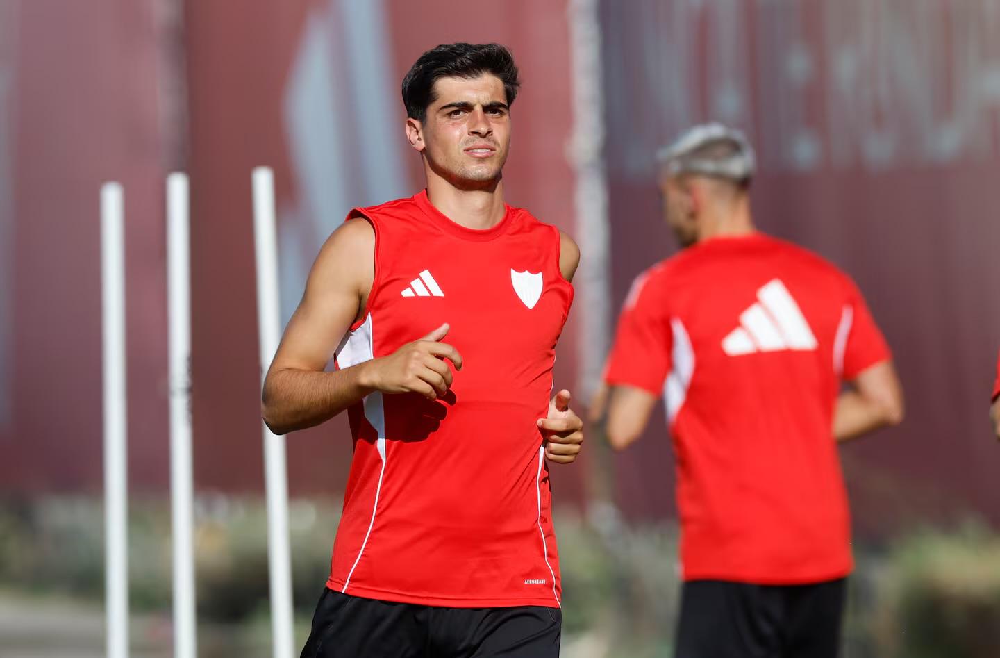 战新赛季的, 引进新援时