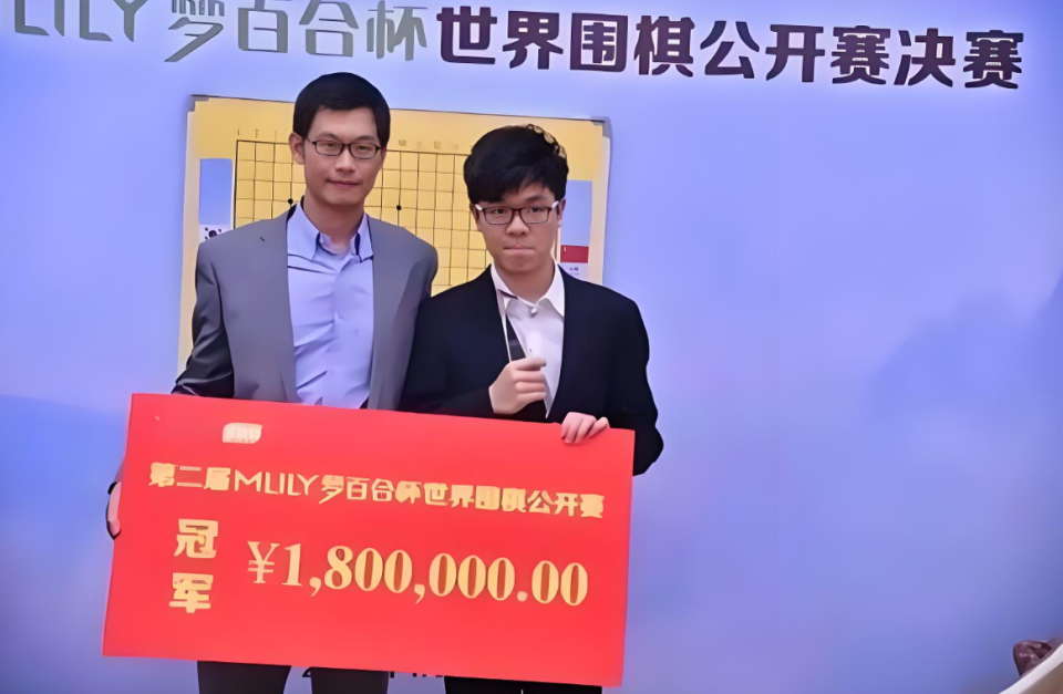 棋士, om