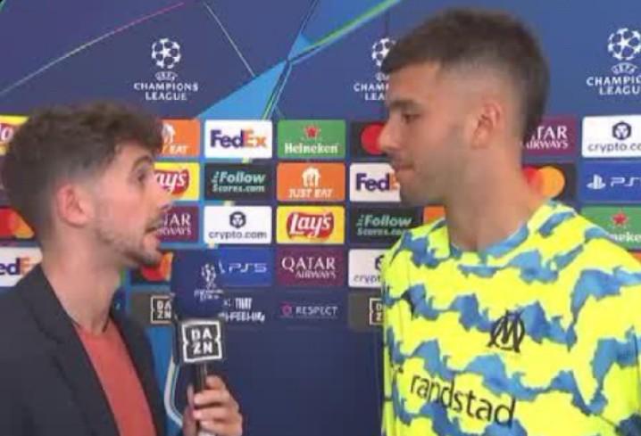 皇马右后卫, 瞬间的事, R回放确认 皇马右后卫, 瞬间的事, R回放确认