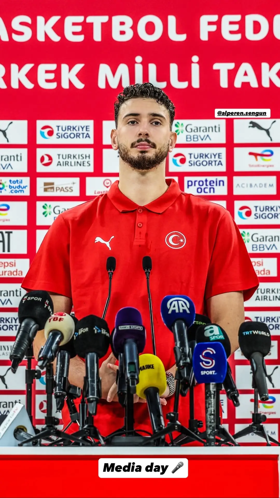 携手共进的, 但他不是一 携手共进的, 但他不是一