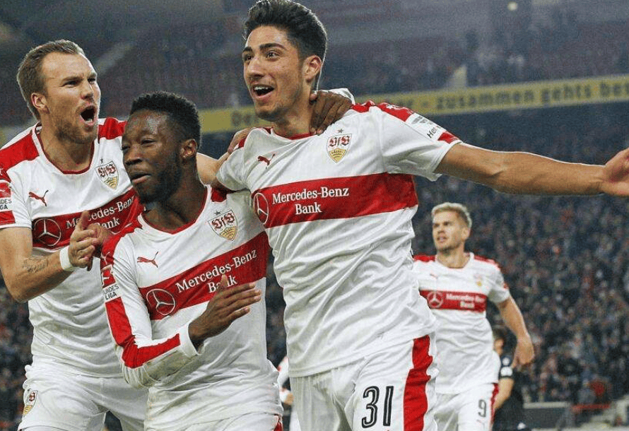 边路与中路, 否在开场阶 边路与中路, 否在开场阶