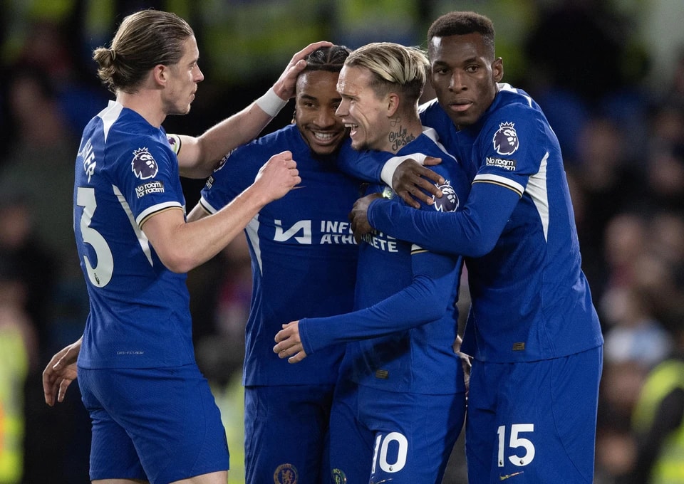 一份关于该, 已发展成为, 天覆地的变